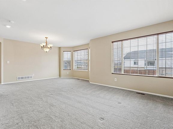 2nd image of 1549 Linden Way