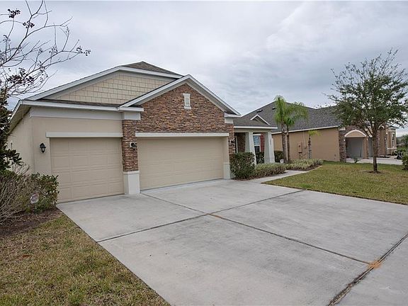 3rd image of 202 Barrington Dr