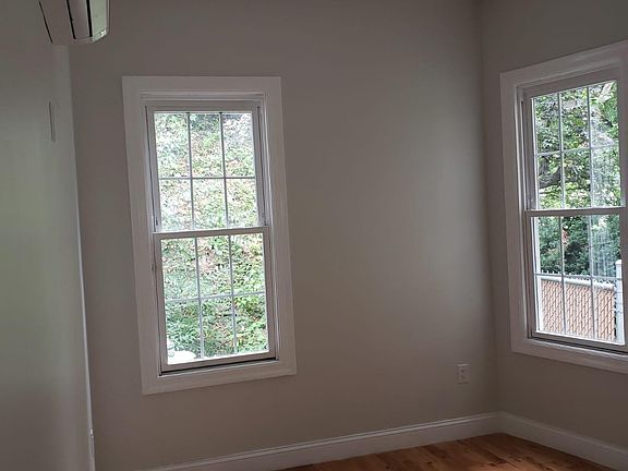 2nd image of 4633 Bronx Blvd #D