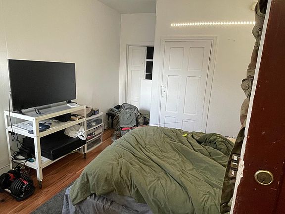 3rd image of 434 N 32nd St #3