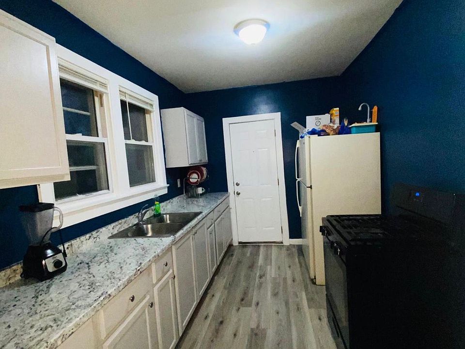 2nd image of 3568 Scotten St