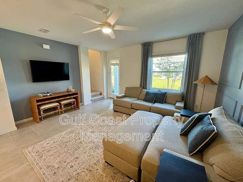 3 bed, 2.5 bath, 1706 sqft, $3,100 — Photo 4