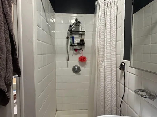 30-59 Steinway Street image 2 of 3