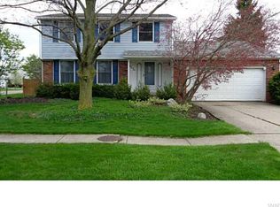 141 Forestview Dr, Depew, NY 14043