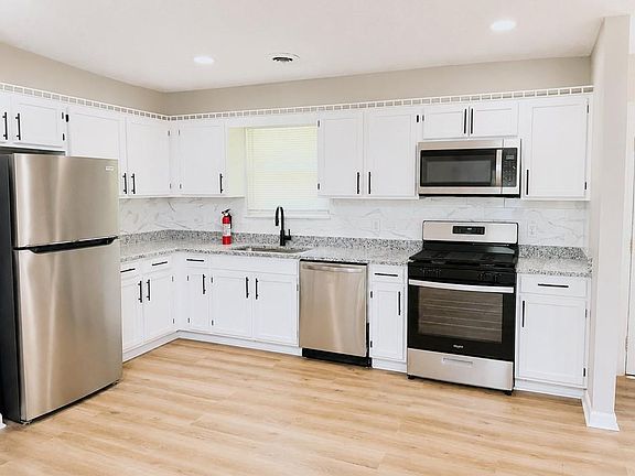 5th image of 3846 Narron Dr SW