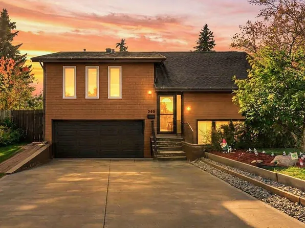 265 Grand Meadow Cres NW, Edmonton, AB T6L 1W9