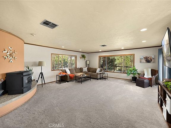 4th image of 5495 Summit Dr
