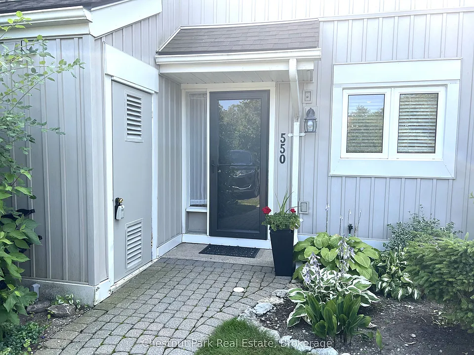 550 Oxbow Cres