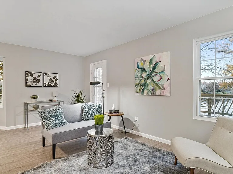 18728 Martins Landing Dr — Photo 10