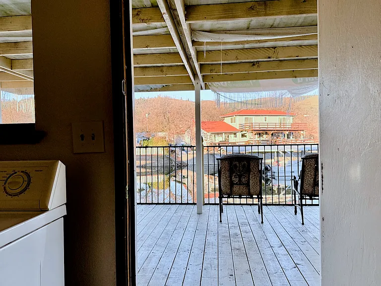 695 Ketch Ct — Photo 22