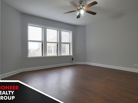 4th image of 3631 W Dickens Ave #3637D3A