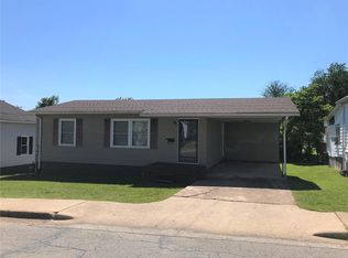 5 N Pershing Ave, Salem, MO 65560