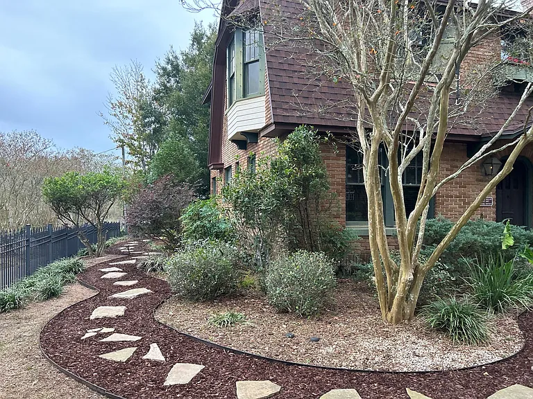 1124 N Spring St — Photo 4