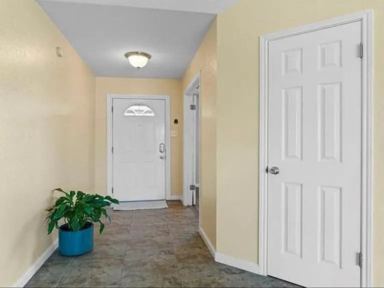 6704 Bellehaven Dr — Photo 2