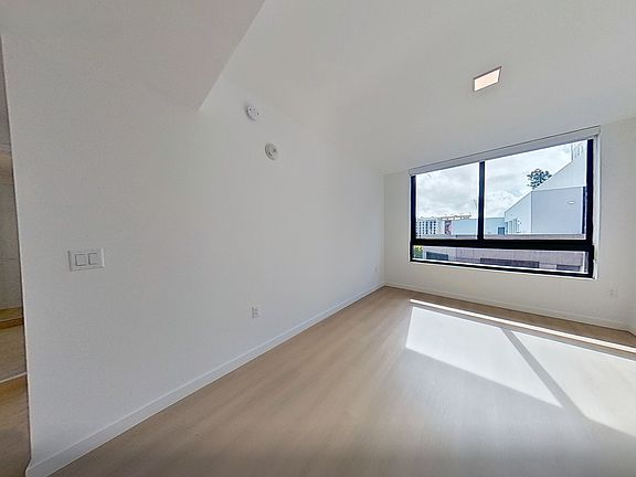 4th image of 50 NW 31st St #B2