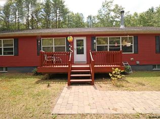 32 Edie Rd, Saratoga Springs, NY 12866