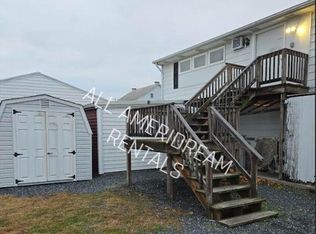 17A Locust St Room 2, Gettysburg, PA 17325