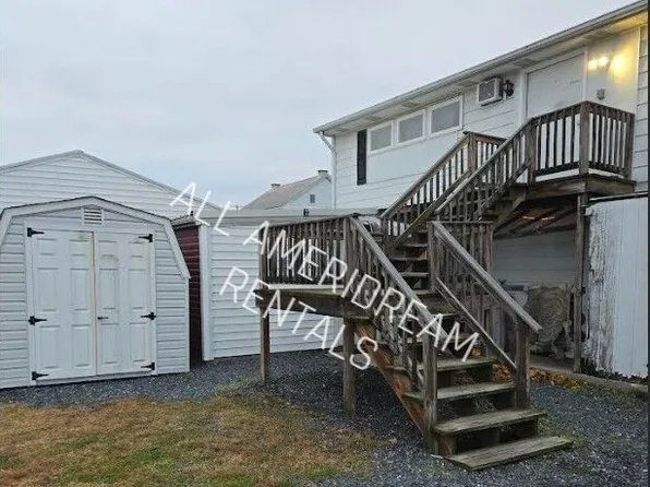 17A Locust St Room 2, Gettysburg, PA 17325