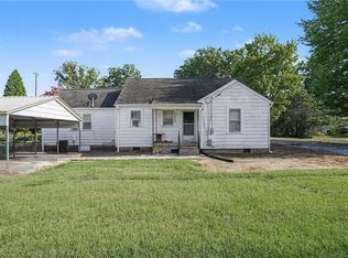 1500 W Academy St, Madison, NC 27025