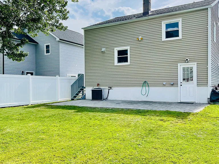 Large Yard
Newly refreshed stone patio