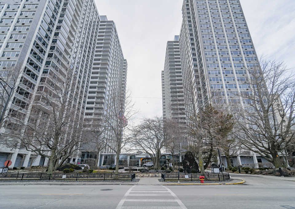 1st image of 4250 N Marine Dr APT 436