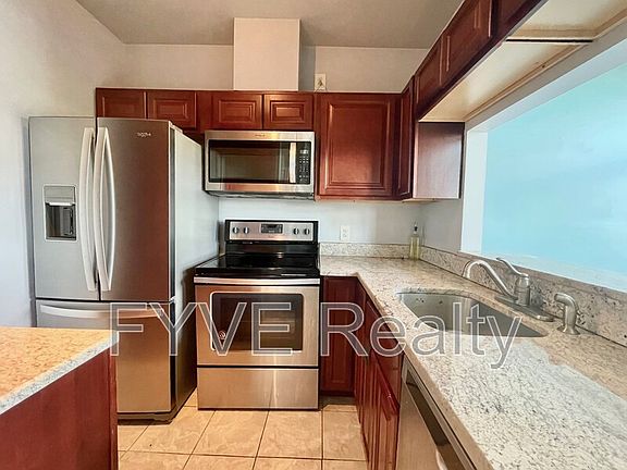 4th image of 301 S Reynolds St APT 612