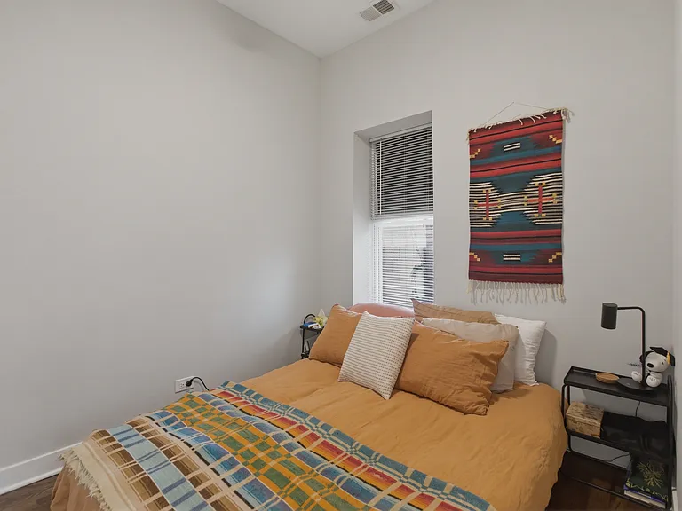 1854 W 18th St #1R — Photo 8