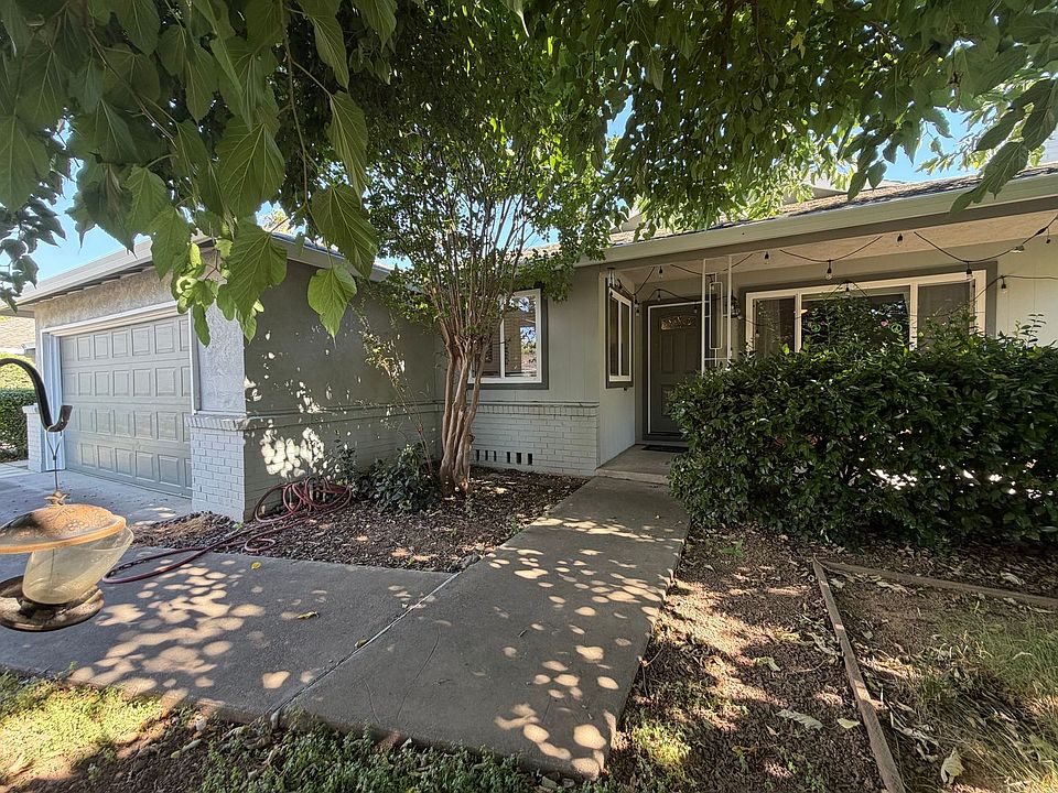 1st image of 130 Brady Ct