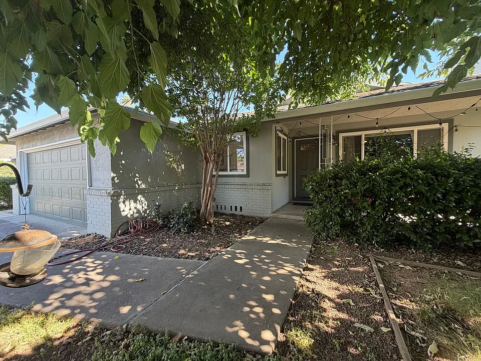 130 Brady Ct