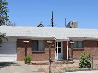 513 61st St NW, Albuquerque, NM 87105
