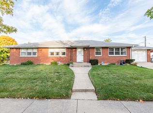 2519 9th Pkwy, Waukegan, IL 60085
