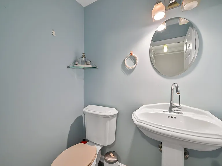 172 Price Ct #172 — Photo 7