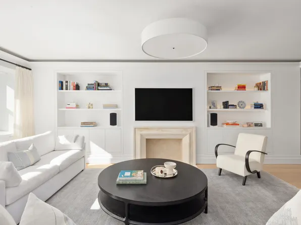 150 East 69th Street image 2 of 13