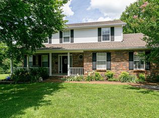 95 Oak Valley Dr, Spring Hill, TN 37174