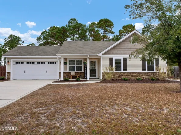 408 Blue Pennant Court, Sneads Ferry, NC 28460