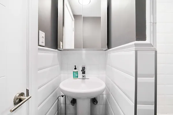 Rented by Bedrose | media 20