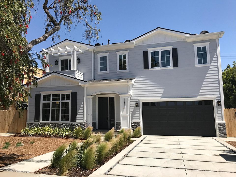 Brand New Thomas James Home in Prime Mar Vista School area.