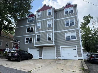 101 Grand View St #3, Providence, RI, 02906
