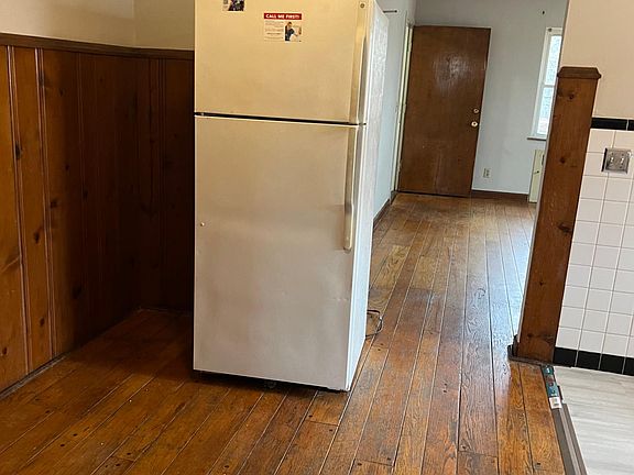 2nd image of 849 Hermosa Ave #4