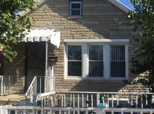 3327 S Oakley Ave, Chicago, IL 60608