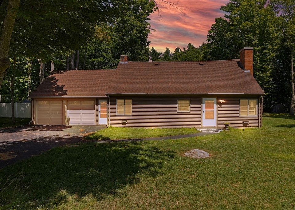 1st image of 166 Purchase St