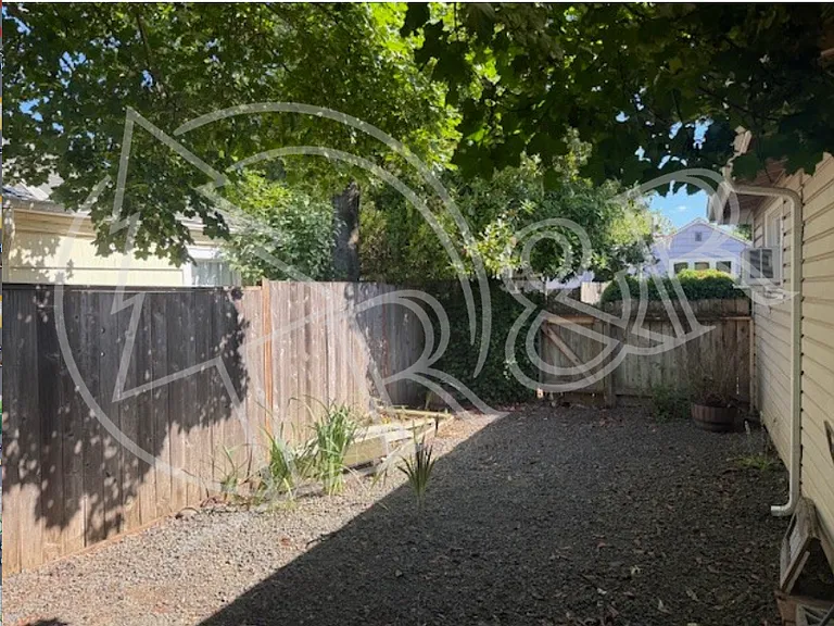 3015 Mill St — Photo 2