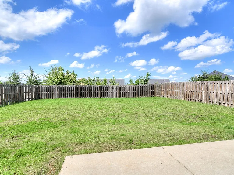 1247 Cobblefield Dr — Photo 34