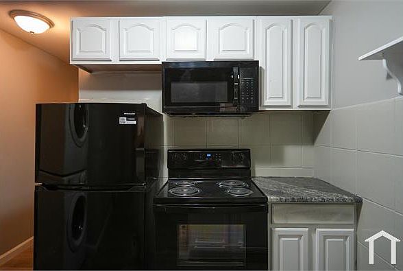 1st image of 2022 N 8th St Floor 1