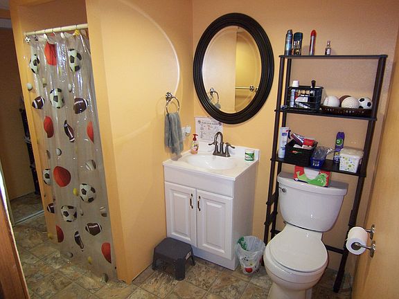 3rd image of 1731 Harkin Pl
