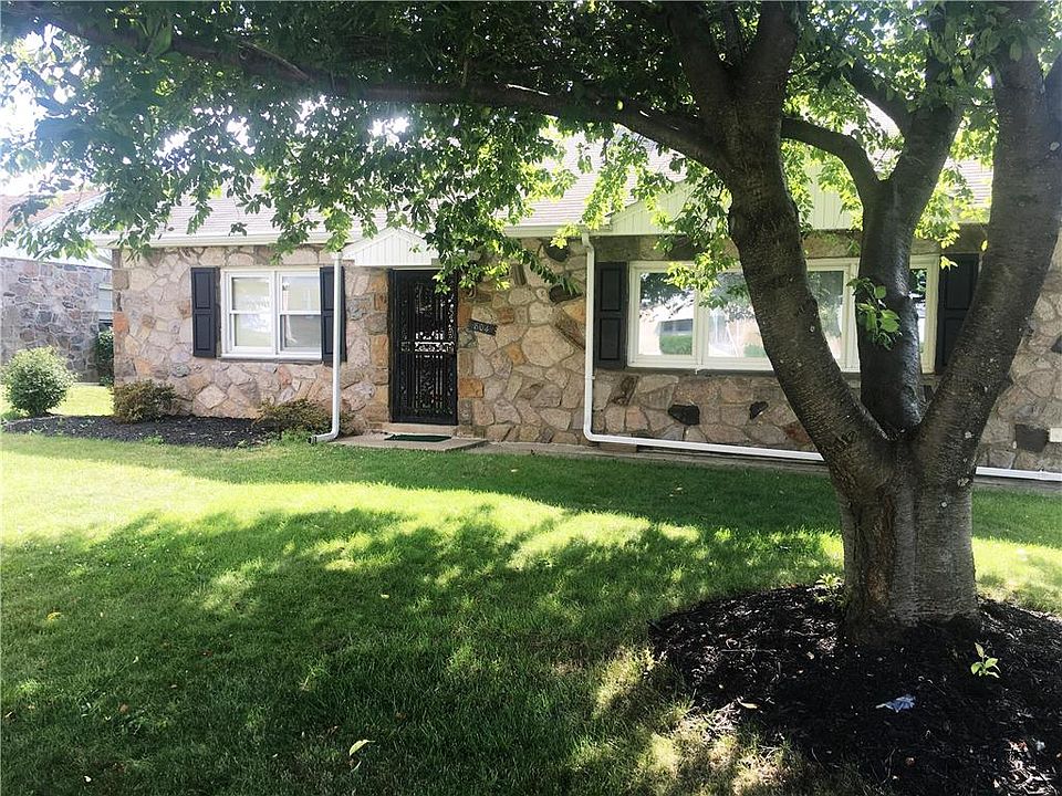1st image of 804 Hickory Ln