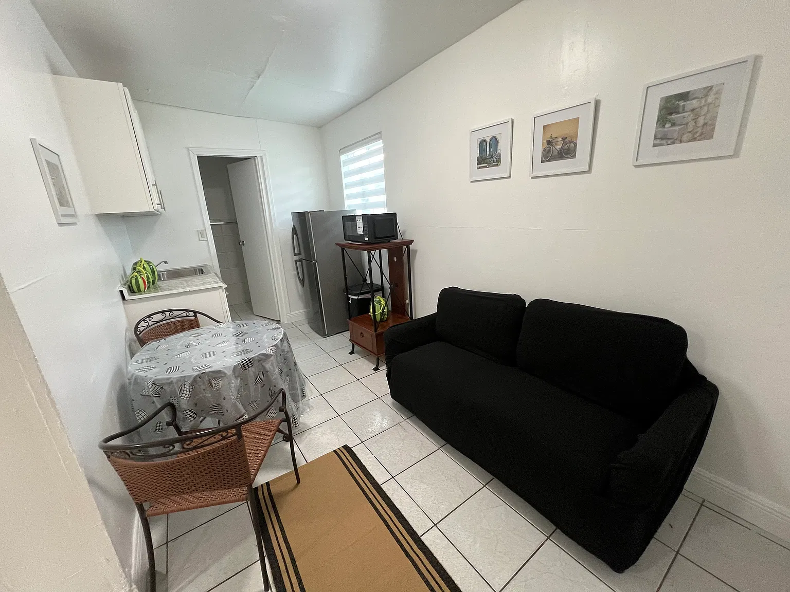 1 bed, $1,000 — Photo 1