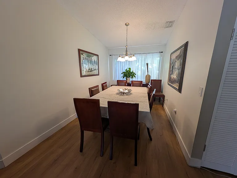 128 Danielle Ct — Photo 5