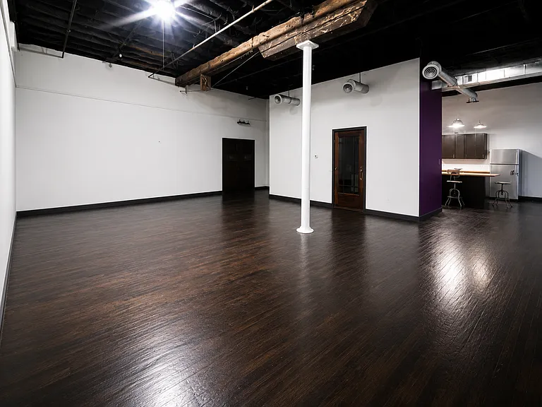 4059 Saint Clair Ave #430 — Photo 3