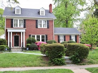 405 Fountain Pl, Burlington, NC 27215